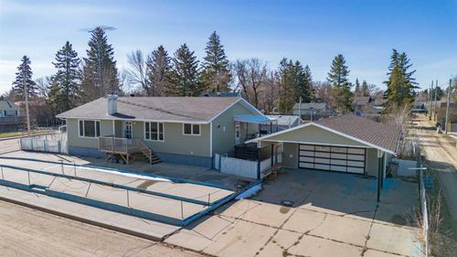 4401 51 Avenue, Stettler, AB, T0C2L2 | Card Image