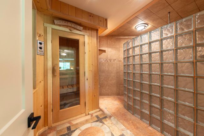Sauna with Showere | Image 28
