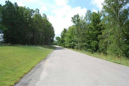 282 Lakeview Trl, Kewadin, MI, 49648-8981 | Card Image