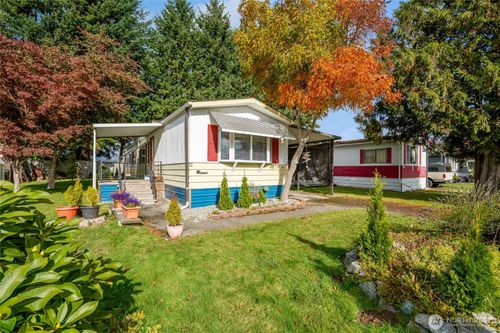trlr-18-920 Maple Ln, Sedro Woolley, WA, 98284-1566 | Card Image