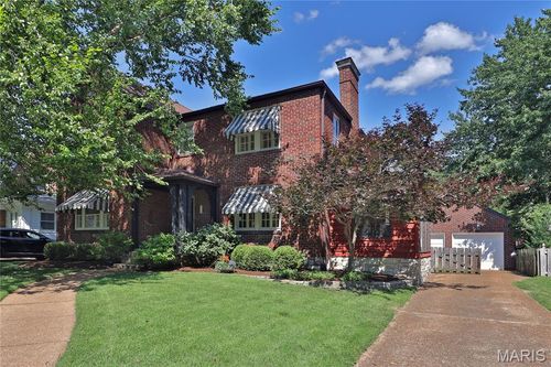 418 Mission Ct, University City, MO, 63130-4017 | Card Image