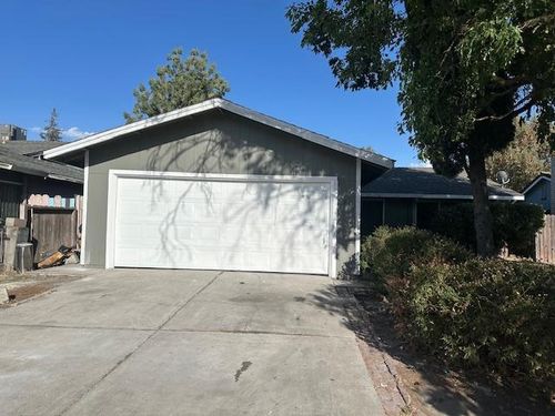 9314 Cherbourg Way, Stockton, CA, 95210-1707 | Card Image