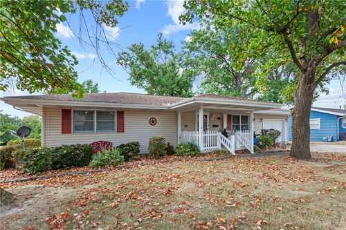 920 E St, Charleston, IL, 61920-1844 | Card Image