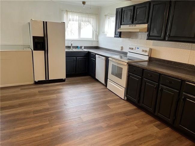 624 6 Th St, House other with 3 bedrooms, 2 bathrooms and 1 parking in Mather PA | Image 4