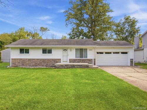 48188 Forbes Dr, Chesterfield, MI, 48047-2271 | Card Image