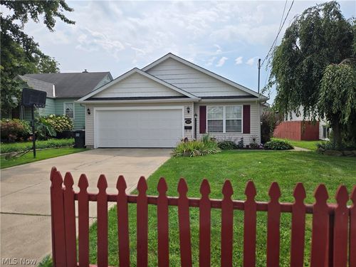 363 Button Ave, Painesville, OH, 44077-3014 | Card Image