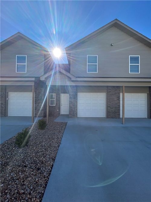 2804 W Mockingbird Ln, Rogers, AR, 72756-3187 | Card Image