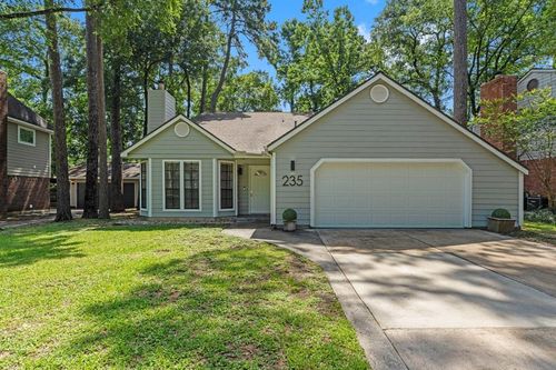 235 E Rainbow Ridge Cir, The Woodlands, TX, 77381-3084 | Card Image
