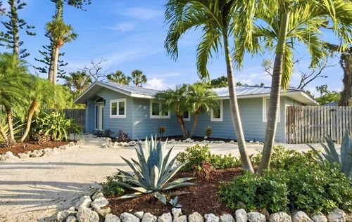 624 Saint Judes Dr, LONGBOAT KEY, FL, 34228-1812 | Card Image