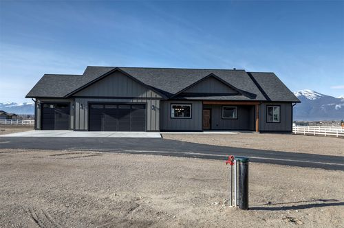 819 Chieftain Ct, Stevensville, MT, 59870-6767 | Card Image