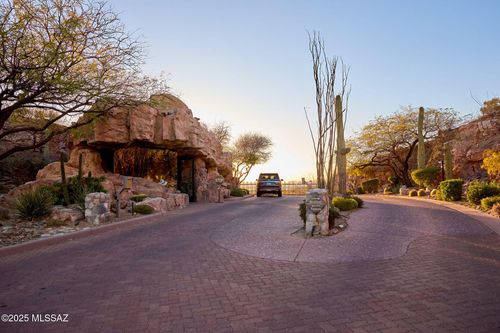 48-7351 N Secret Canyon Dr, Tucson, AZ, 85718-1446 | Card Image