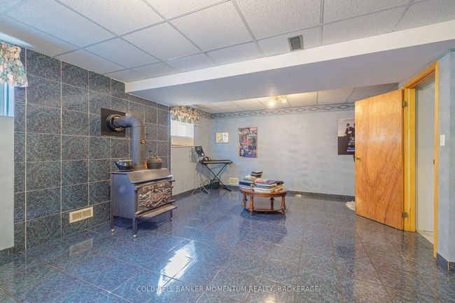 2 Greenvale Crt, House other with 3 bedrooms, 3 bathrooms and 4 parking in Fonthill ON | Image 32