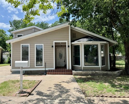 3107 Hale Ave, Fort Worth, TX, 76106-6433 | Card Image