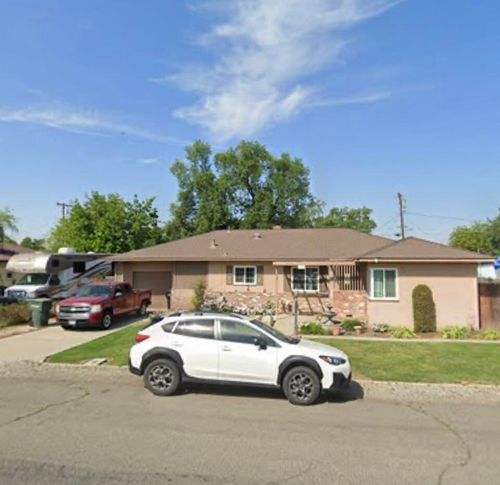 1850 Leoni Drive, Hanford, CA, 93230 | Card Image