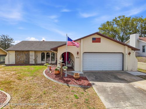9030 Hernando Way, Weeki Wachee, FL, 34613-7469 | Card Image