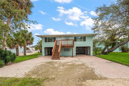 5481 Oak Ridge Ave, FORT MYERS BEACH, FL, 33931-4131 | Card Image