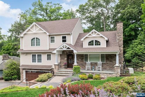 31 Osceola Rd, Wayne, NJ, 07470-5001 | Card Image