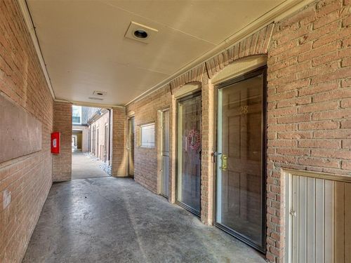 apt-28-6100 N Brookline Ave, Oklahoma City, OK, 73112-4344 | Card Image