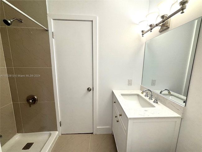 APT-103 - 6850 Nw 173 Rd Dr, Townhouse with 2 bedrooms, 2 bathrooms and null parking in Hialeah FL | Image 17