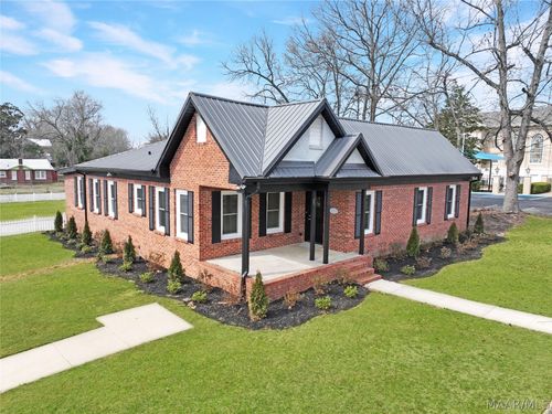 203 8th St N, Clanton, AL, 35045-2750 | Card Image