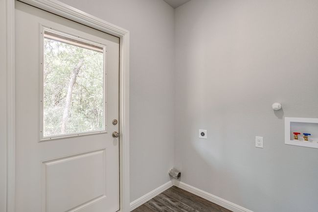 9316 Apache Trl, House other with 3 bedrooms, 2 bathrooms and null parking in Rio Vista TX | Image 33