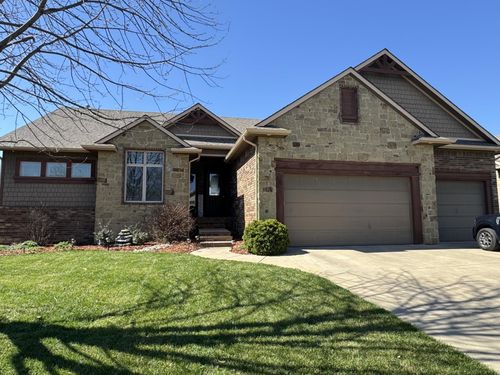 8926 W Westlakes Ct, Wichita, KS, 67205-5279 | Card Image
