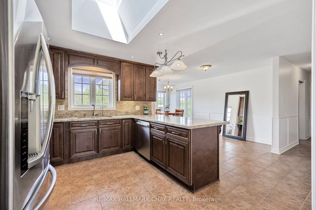1846 Atkinson Rd, Home with 4 bedrooms, 3 bathrooms and 6 parking in Phelpston ON | Image 32