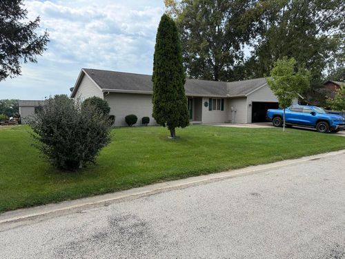 29 Shoreline Dr, Mansfield, IL, 61854-9766 | Card Image