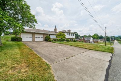 20 Orchard Drive, House other with 3 bedrooms, 4 bathrooms and 2 parking in Derry Twp PA | Image 3