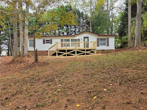 6293 Karen Dr, Claremont, NC, 28610-9640 | Card Image