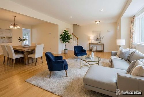 10-Q Dayton Way, Dayton, NJ, 08810 | Card Image