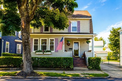 8 Highland St, Peabody, MA, 01960-1917 | Card Image