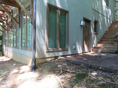 526 Dogwood Dr, Chapel Hill, NC, 27516-2884 | Card Image