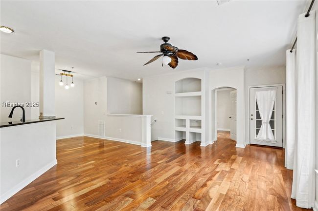 APT-3710 - 4 Indigo Run Dr, Condo with 2 bedrooms, 2 bathrooms and null parking in Hilton Head Island SC | Image 9