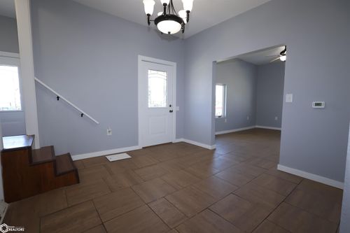 202 S 5th Street, Marshalltown, IA, 50158 | Card Image