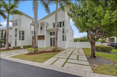 3341 Nw 84th Ct, Doral, FL, 33122-1997 | Card Image