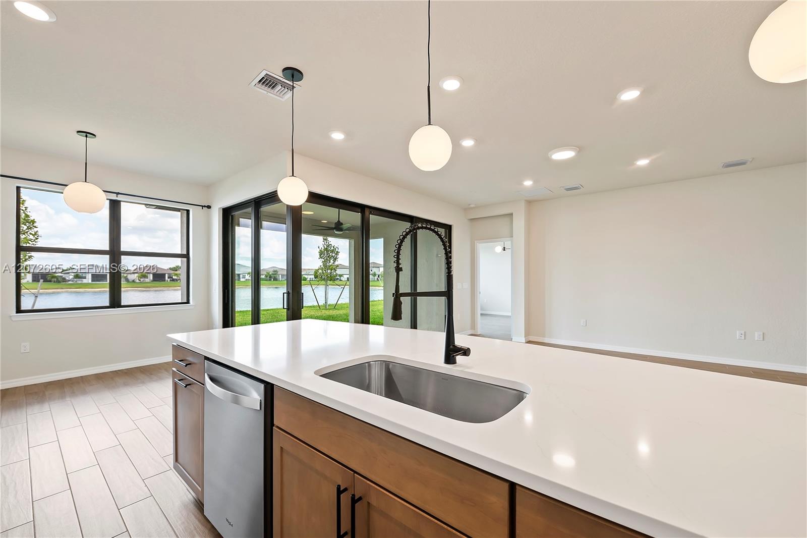 Residential Lease in Lake Worth 3