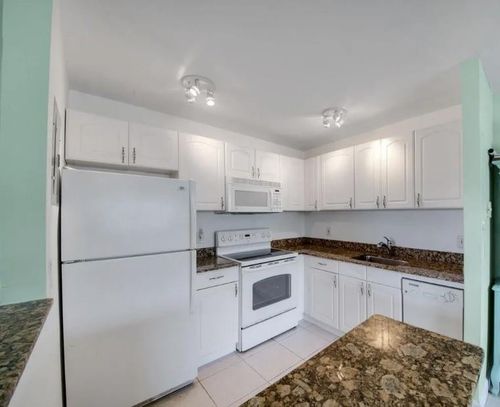 e-223 Flanders E, Delray Beach, FL, 33484-5230 | Card Image