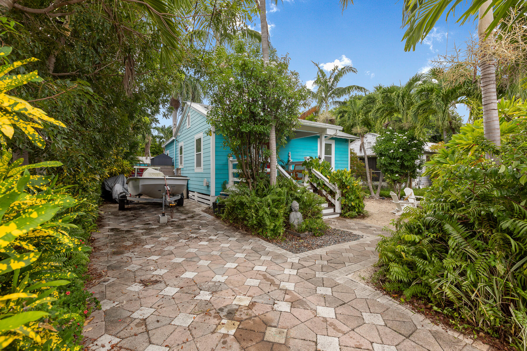 Aztec St, Summerland Key, FL 33042
