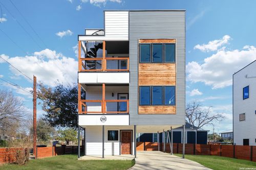 a-1512 Wyoming St, San Antonio, TX, 78203-2208 | Card Image