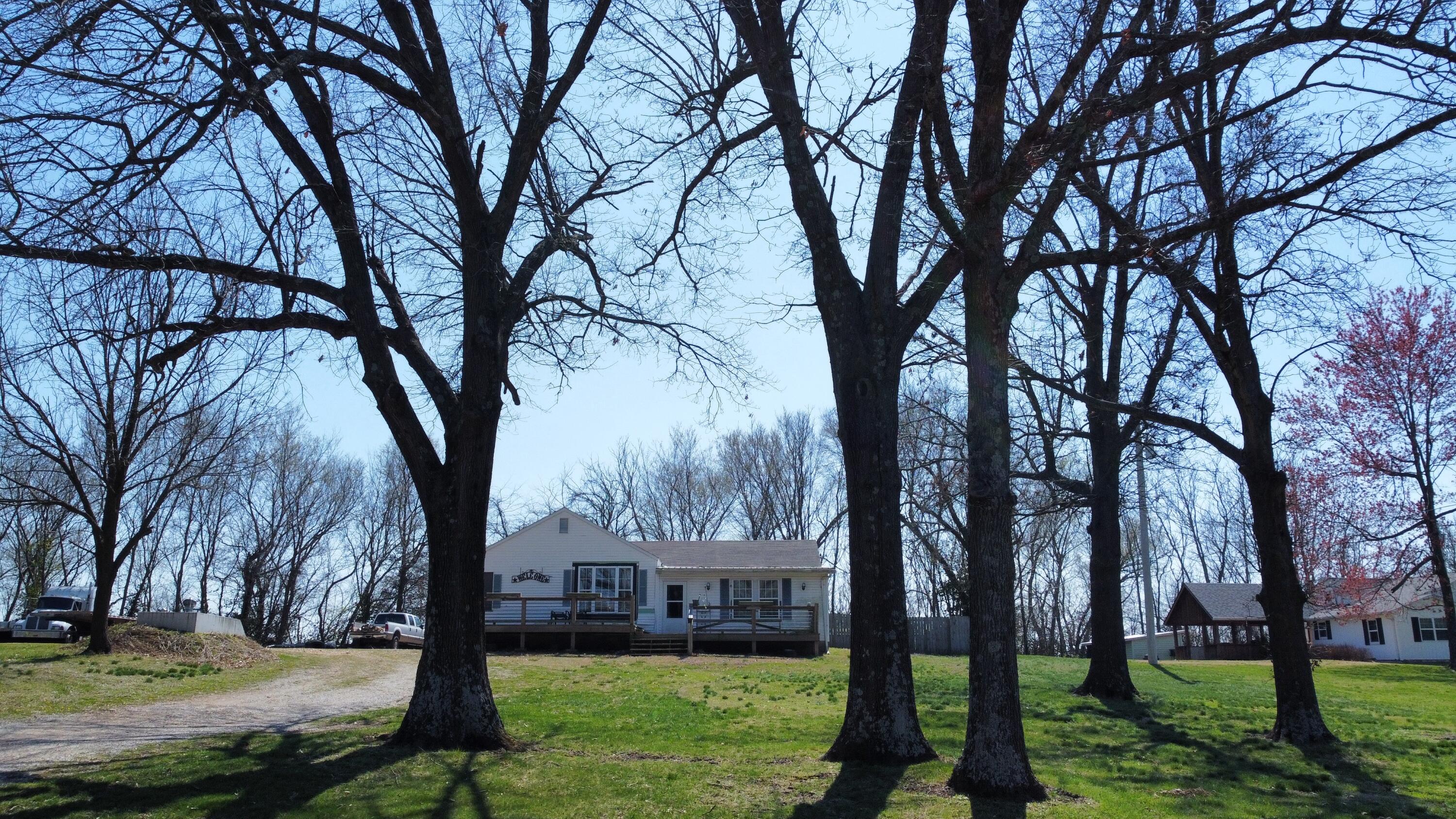 Adams Ave, Pierce City, MO 65723