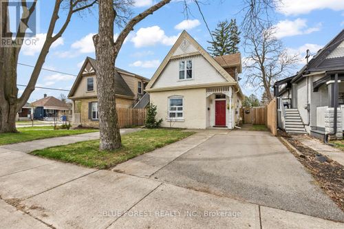 3 Marmora St, London, ON, N5Z1Z4 | Card Image