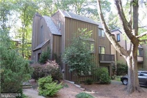 1543 Scandia Cir, RESTON, VA, 20190-4968 | Card Image