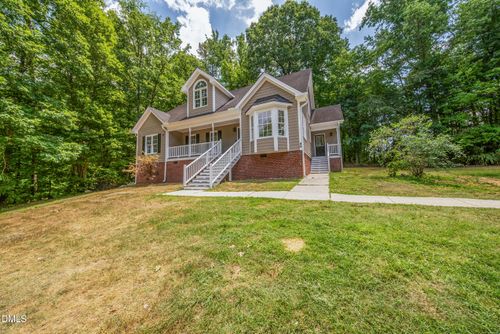 40 Ryans Ln, Clayton, NC, 27520-5535 | Card Image