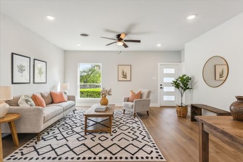 900 N 22nd St, Waco, TX, 76707-2812 | Card Image