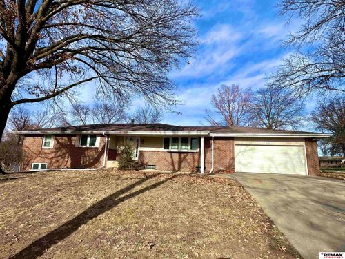 8520 Navajo Trl, Lincoln, NE, 68520-1132 | Card Image