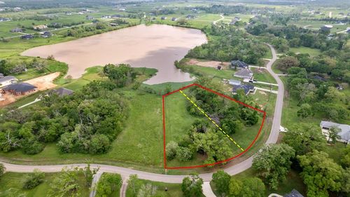 21702 Chenango Lake Dr, Angleton, TX, 77515 | Card Image