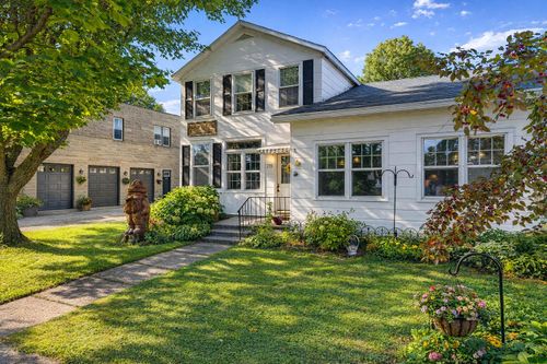 215 Central Ave, COON VALLEY, WI, 54623-9742 | Card Image