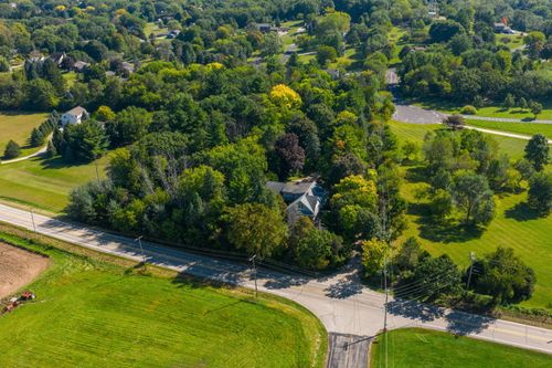 W330S7098 County Rd E, Mukwonago, WI, 53149-9742 | Card Image