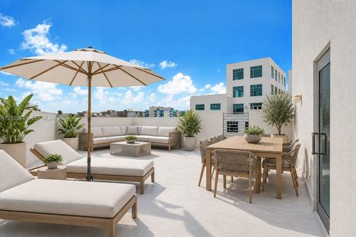 1703-110 Washington Ave, Miami Beach, FL, 33139-7224 | Card Image